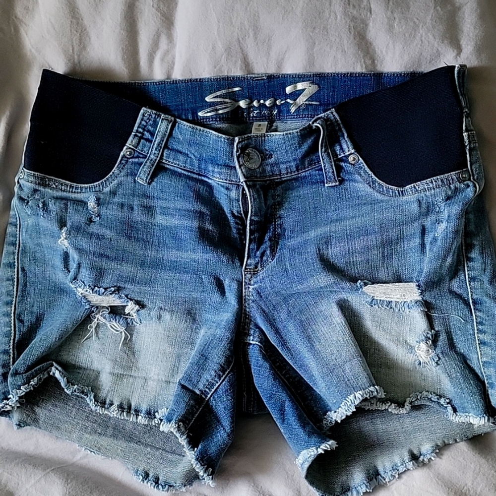 Seven7 Maternity Jean Shorts Sz 8
